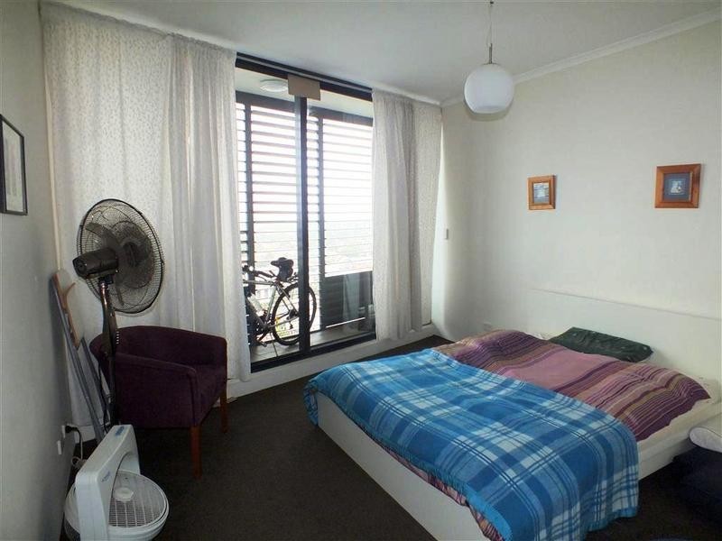 1702/221 Sydney Park Road, Erskineville NSW 2043