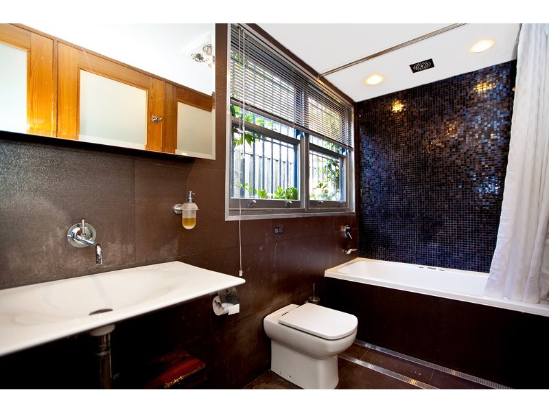 8 Angel Street, Newtown NSW 2042