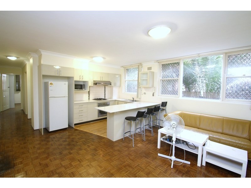 2/6 Fourth Avenue, Campsie NSW 2194