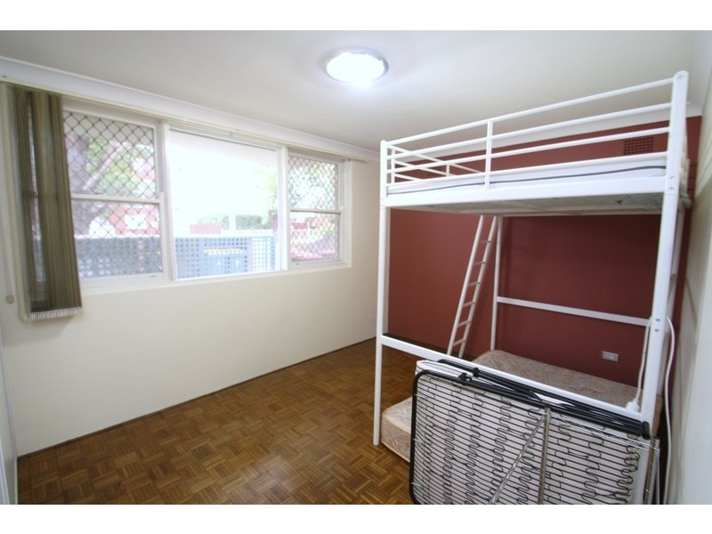 2/6 Fourth Avenue, Campsie NSW 2194