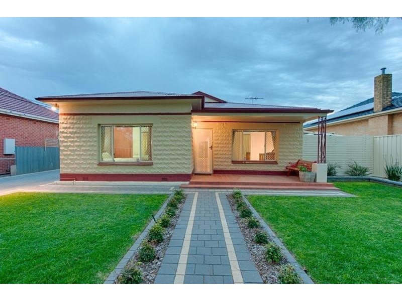 16 Chamberlain Avenue, Clarence Gardens SA 5039