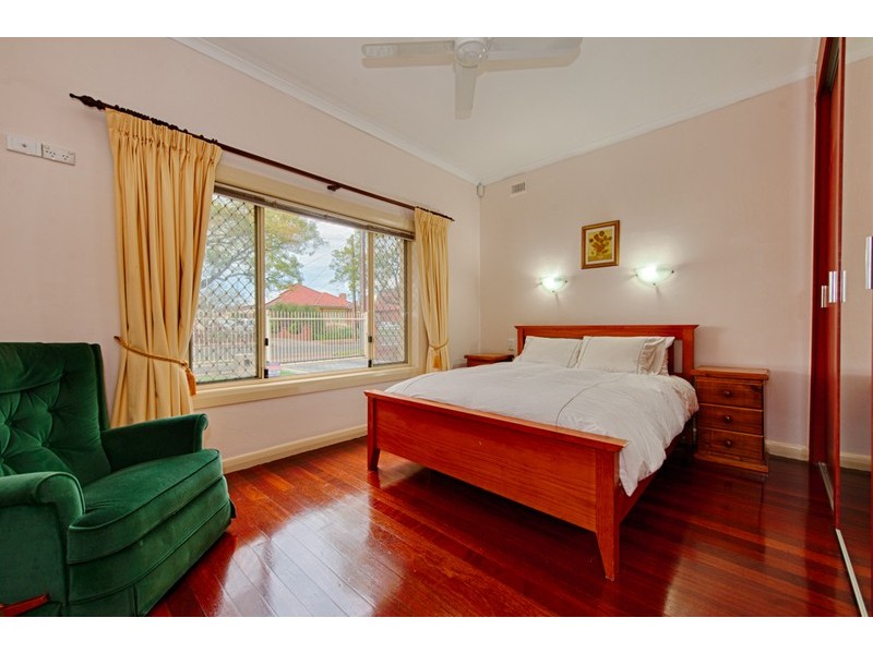 16 Chamberlain Avenue, Clarence Gardens SA 5039