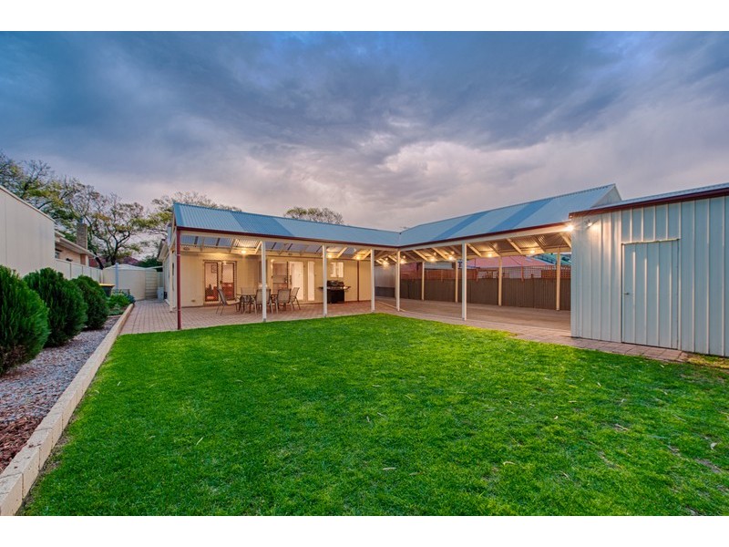 16 Chamberlain Avenue, Clarence Gardens SA 5039