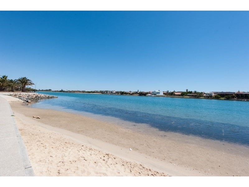 55/9 Brebner Drive, West Lakes SA 5021