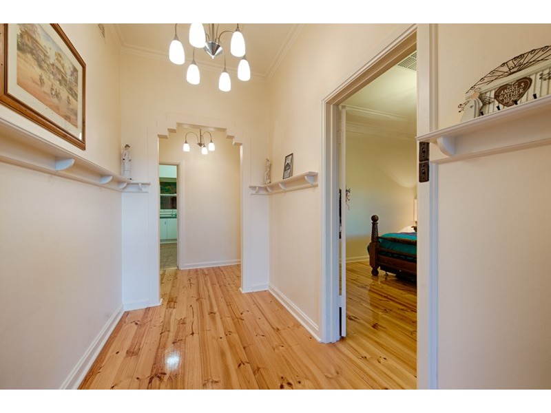 33 Clovelly Avenue, Clarence Gardens SA 5039