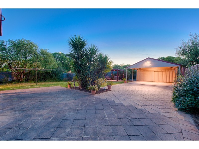 33 Clovelly Avenue, Clarence Gardens SA 5039