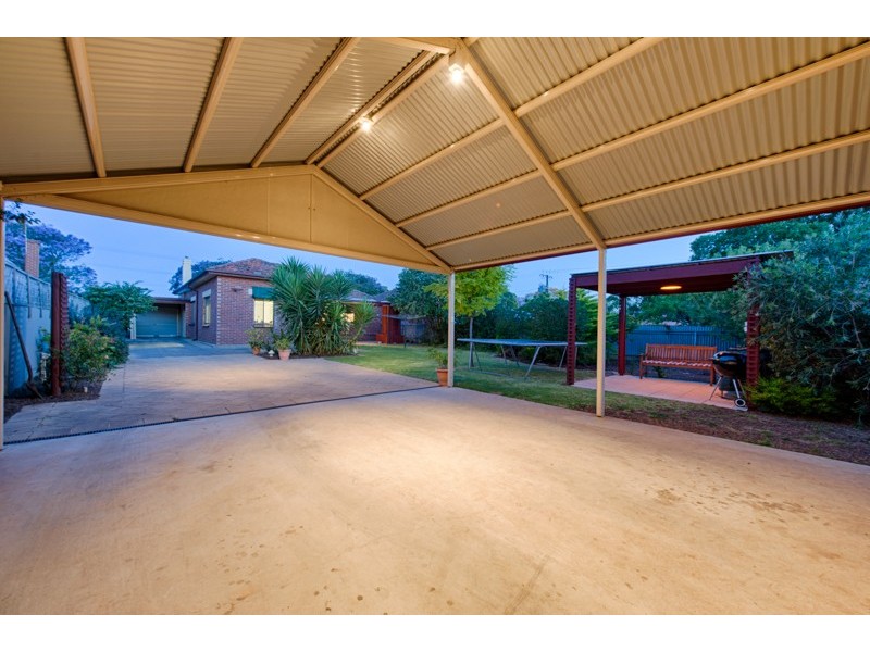 33 Clovelly Avenue, Clarence Gardens SA 5039