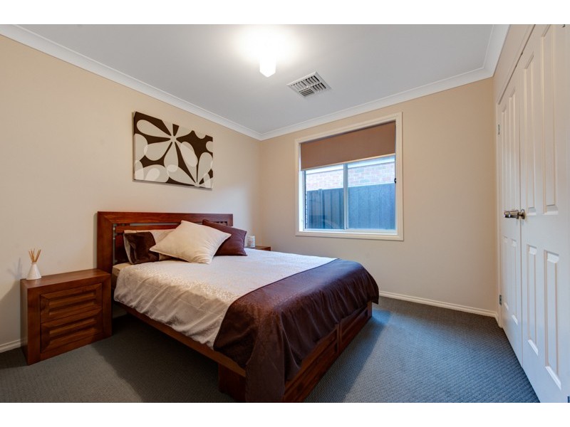 52 Wattlebird Drive, Burton SA 5110