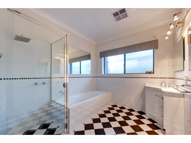 27 Charlick Road, Crafers West SA 5152
