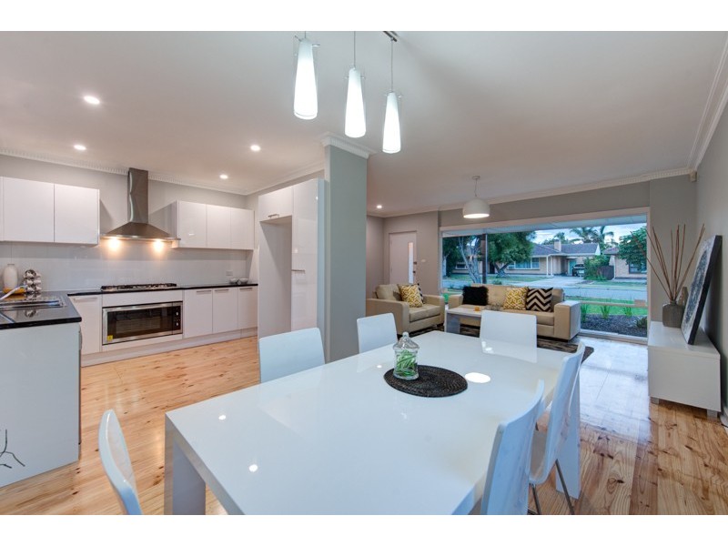 10 Columbine Avenue, West Lakes Shore SA 5020