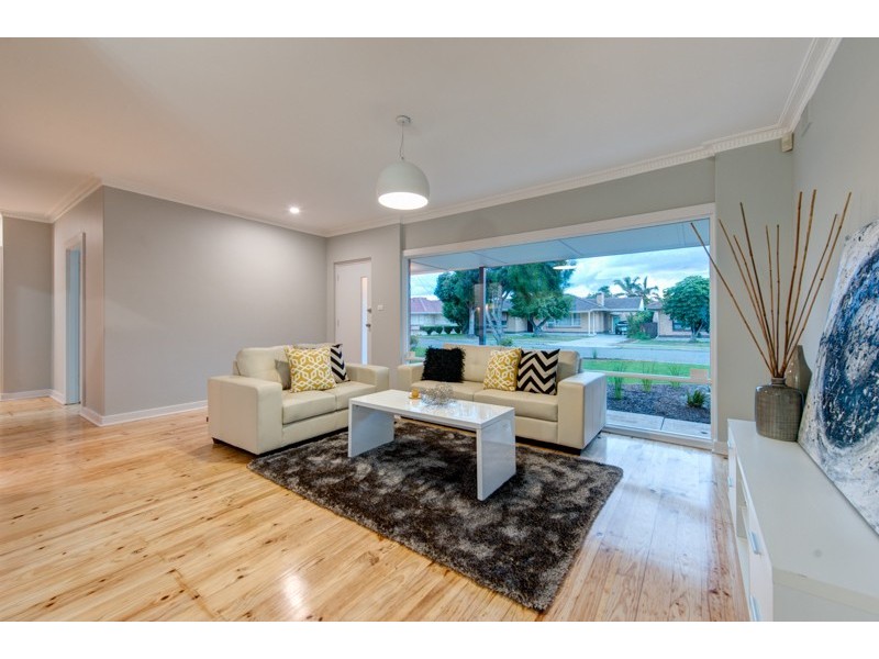 10 Columbine Avenue, West Lakes Shore SA 5020