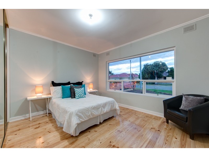 10 Columbine Avenue, West Lakes Shore SA 5020