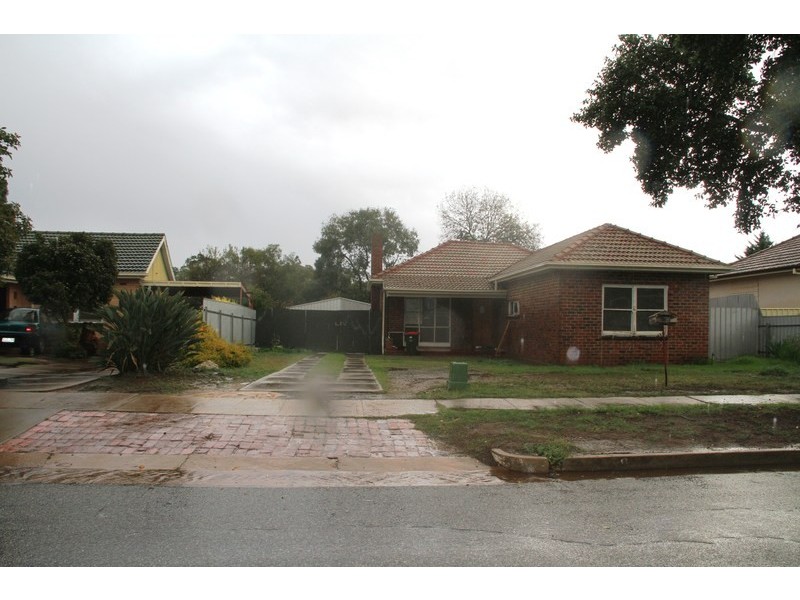 9 Mclean Street, Elizabeth Park SA 5113