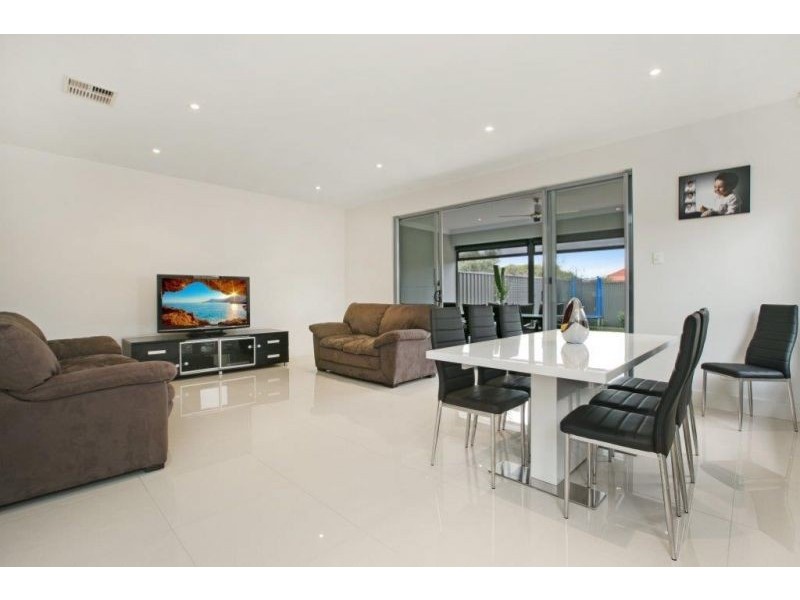39a Dampier Avenue, Flinders Park SA 5025
