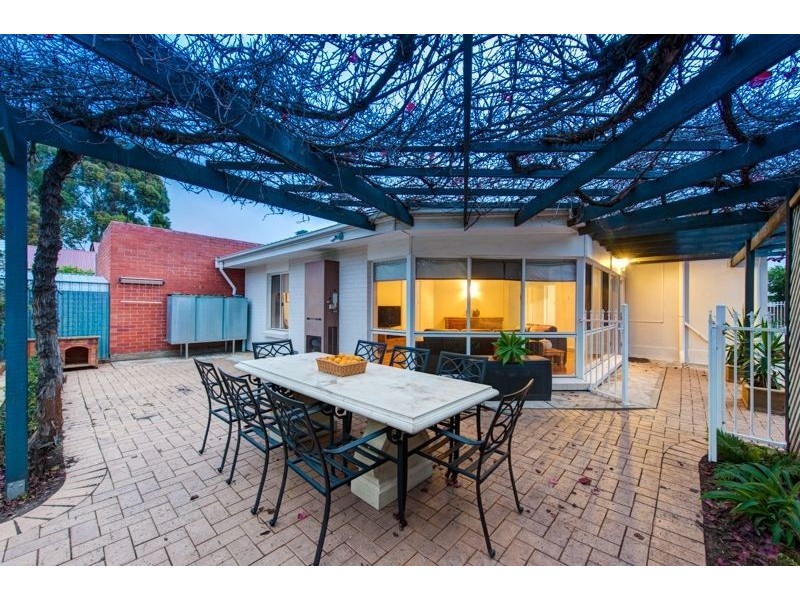 11 Arthur Street, Clarence Gardens SA 5039