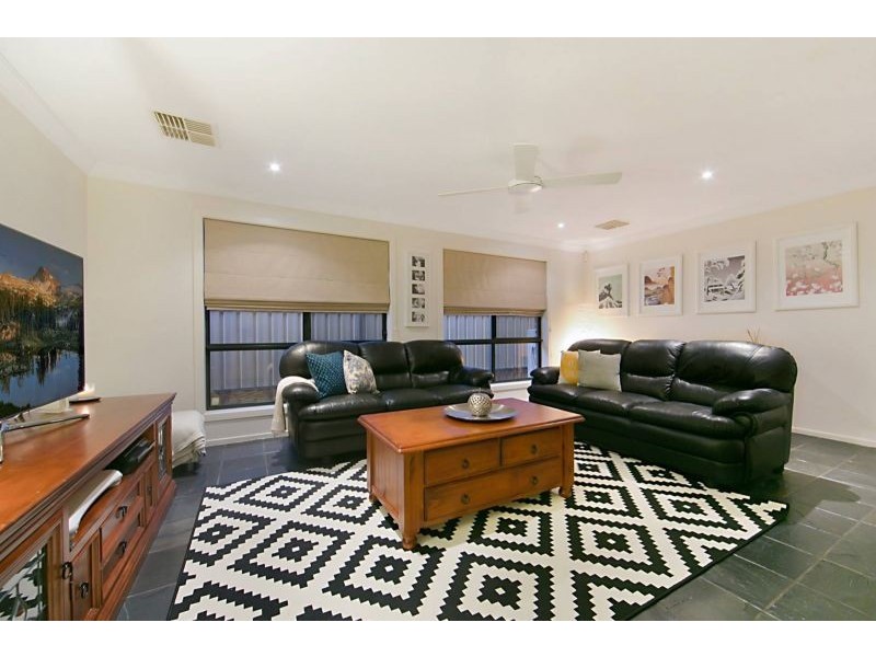 8 Peppertree Court, Parafield Gardens SA 5107