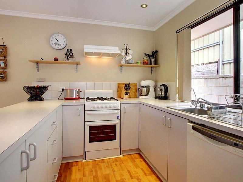 1/22 The Pines Close, Happy Valley SA 5159