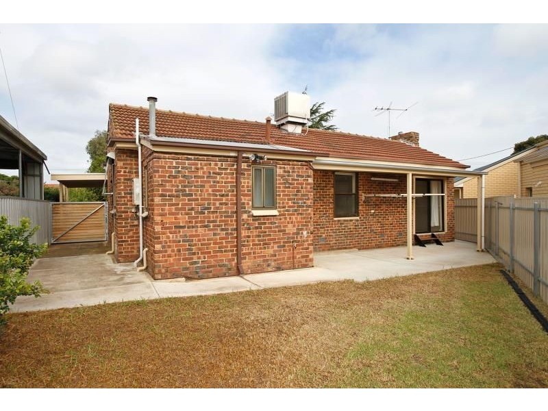 2 Stroud Street, Clearview SA 5085