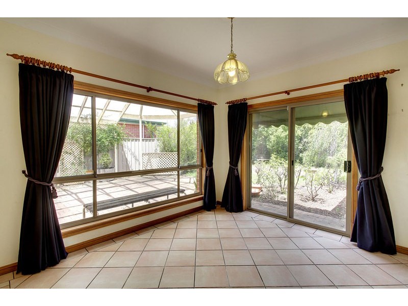 26 Kew Drive, Oakden SA 5086