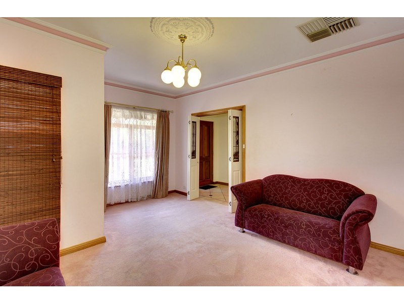 26 Kew Drive, Oakden SA 5086
