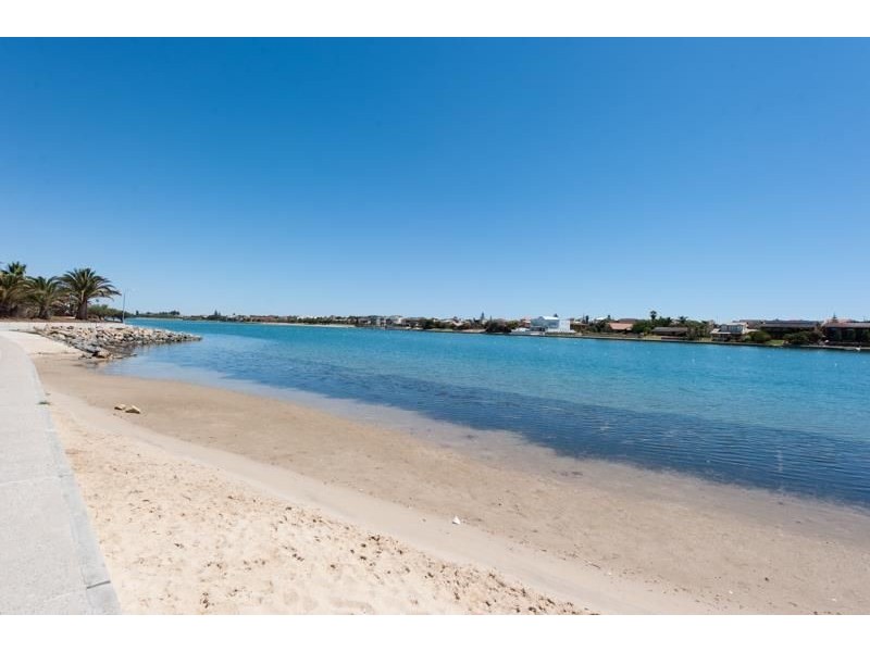 55/9 Brebner Drive, West Lakes SA 5021