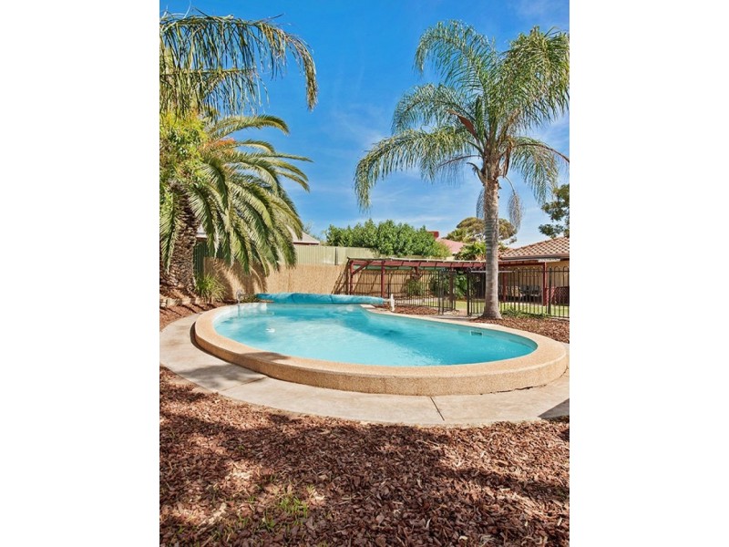 4 Ivy Way, Para Hills West SA 5096