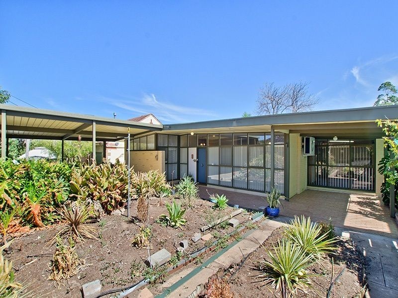 11 Ascot Avenue, Vale Park SA 5081