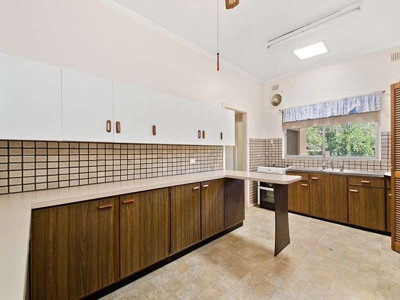 11 Ascot Avenue, Vale Park SA 5081