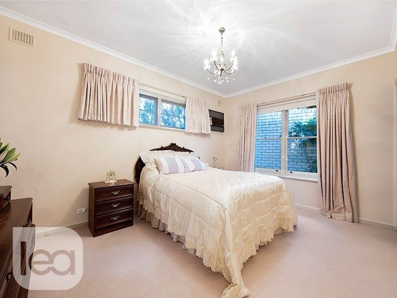 10 Crompton Drive, Wattle Park SA 5066