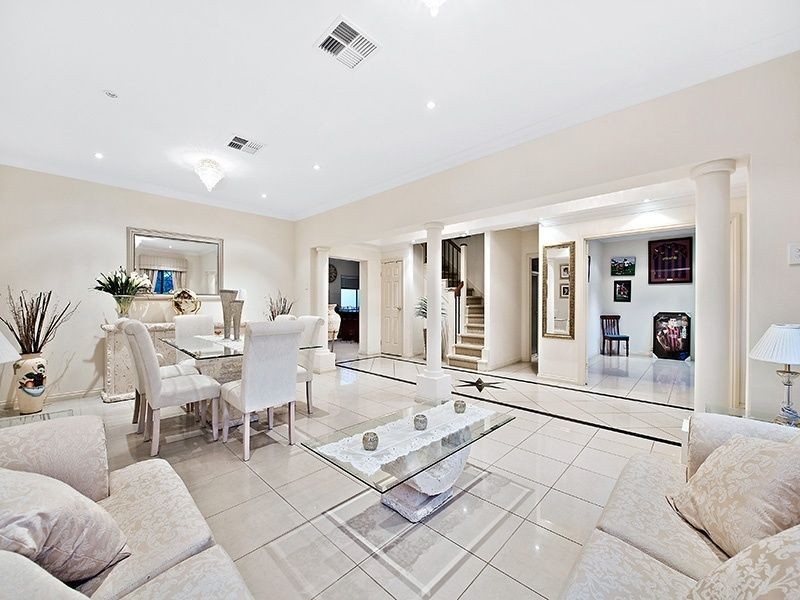 137 Shoalhaven Circuit, Mawson Lakes SA 5095