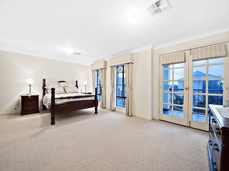 137 Shoalhaven Circuit, Mawson Lakes SA 5095