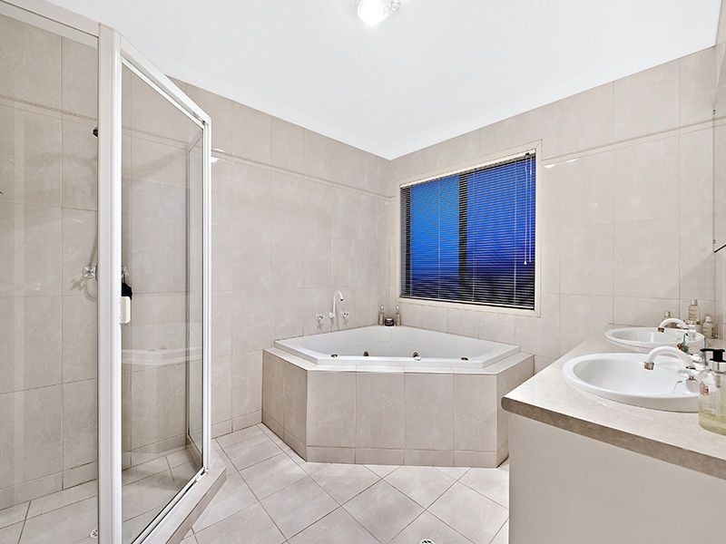 137 Shoalhaven Circuit, Mawson Lakes SA 5095