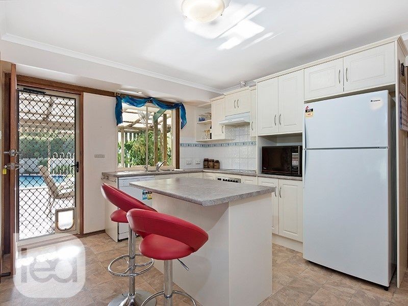 32 Hinkler Crescent, Modbury Heights SA 5092