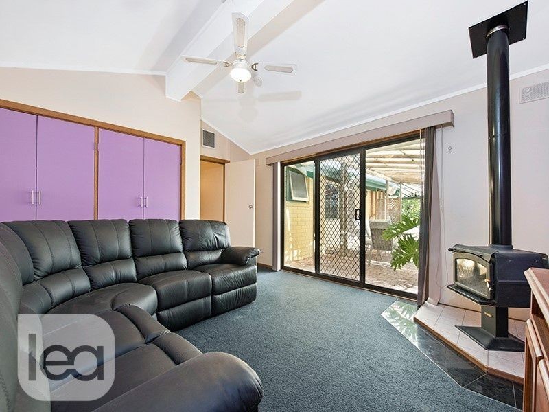 32 Hinkler Crescent, Modbury Heights SA 5092