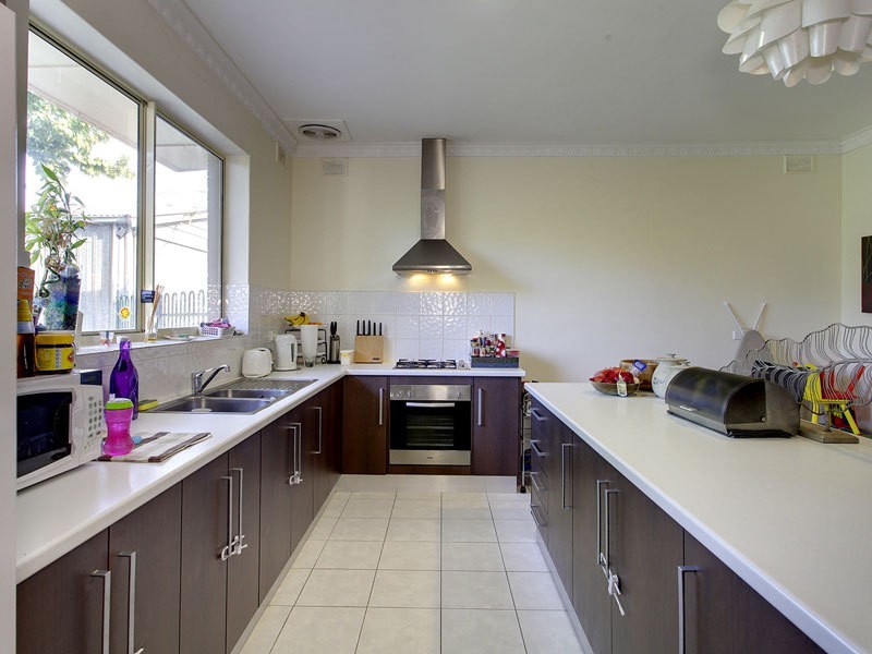 2 Canterbury Avenue, Trinity Gardens SA 5068