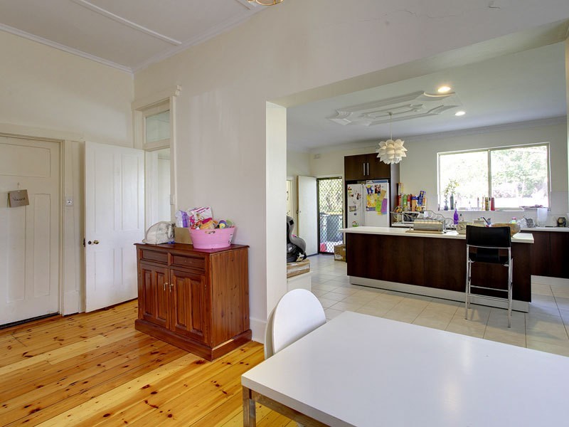 2 Canterbury Avenue, Trinity Gardens SA 5068