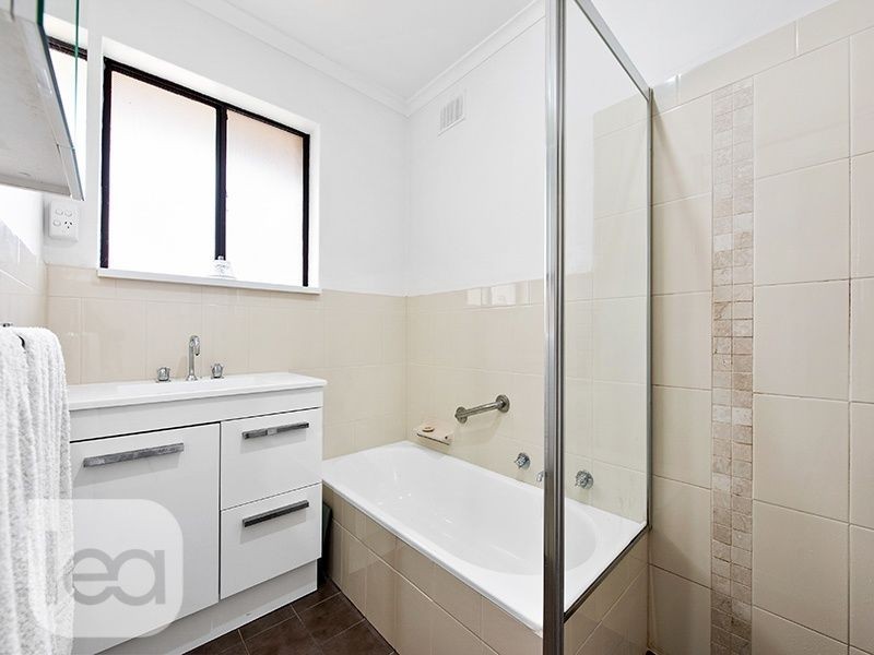 2/22 Cowper Road, Black Forest SA 5035