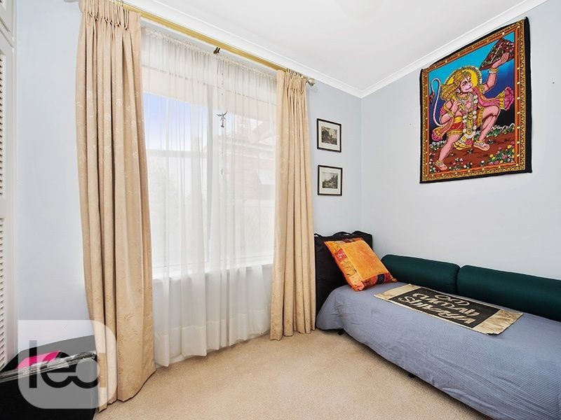 2/22 Cowper Road, Black Forest SA 5035