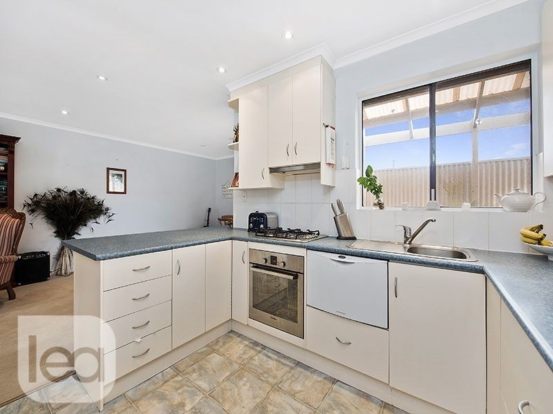 2/22 Cowper Road, Black Forest SA 5035