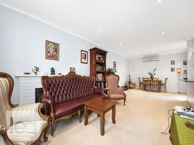 2/22 Cowper Road, Black Forest SA 5035