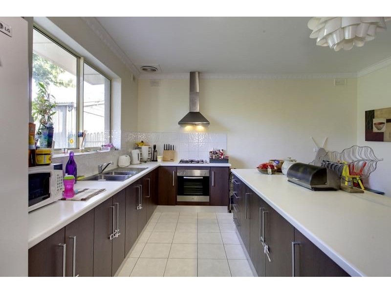 2 Canterbury Avenue, Trinity Gardens SA 5068