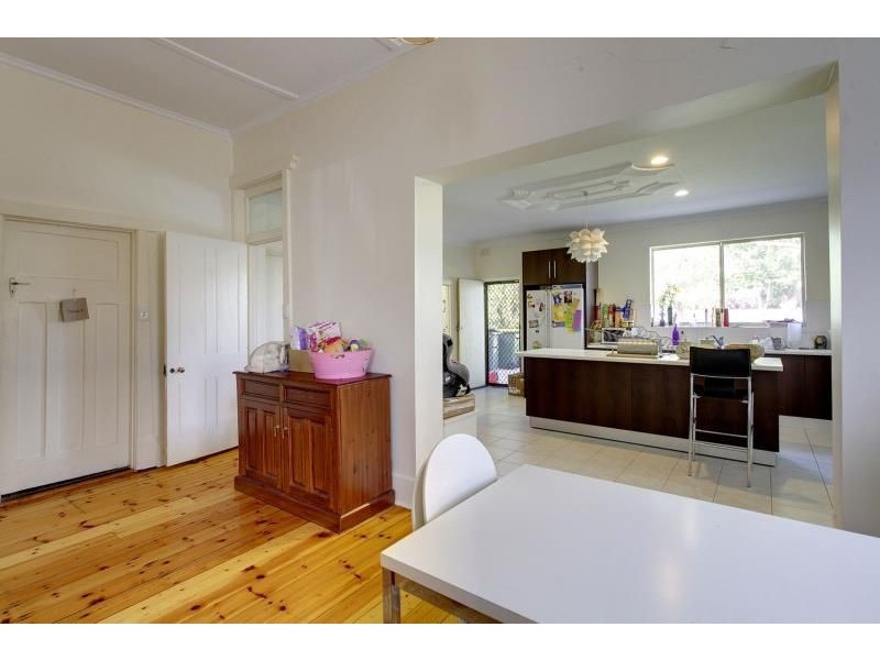 2 Canterbury Avenue, Trinity Gardens SA 5068