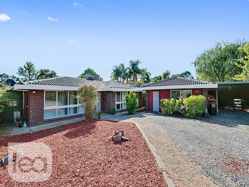 18 Calomba Crescent, Happy Valley SA 5159