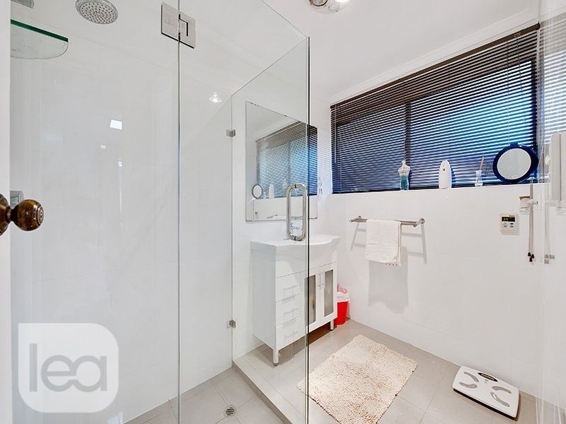 18 Calomba Crescent, Happy Valley SA 5159