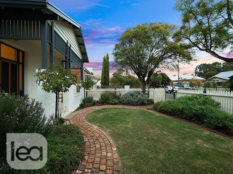 23 Addison Road, Black Forest SA 5035