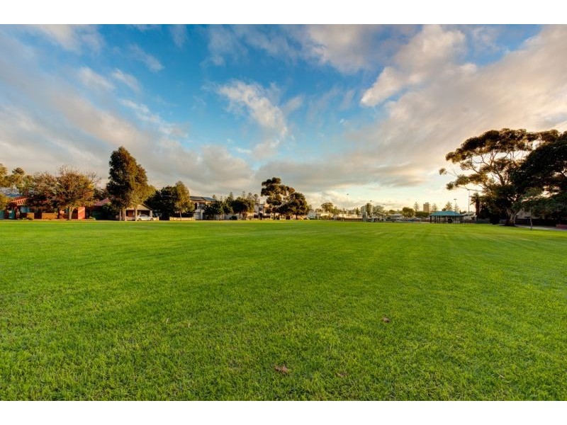 16/17 Caroline Street, Glenelg North SA 5045