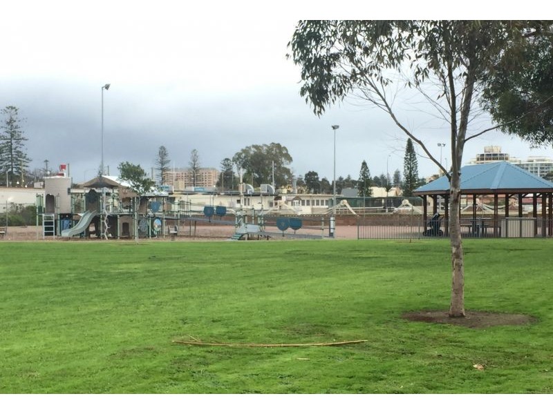 16/17 Caroline Street, Glenelg North SA 5045