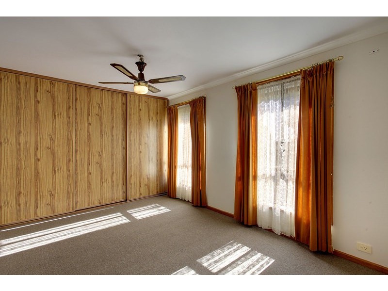 16 Sherebrooke Blvd, Woodcroft SA 5162