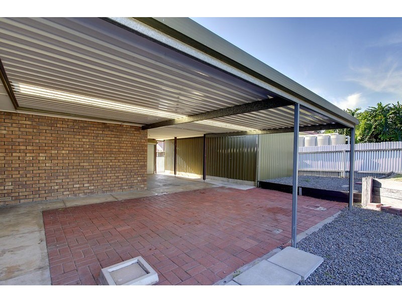 16 Sherebrooke Blvd, Woodcroft SA 5162