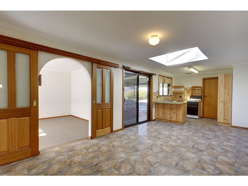 16 Sherebrooke Blvd, Woodcroft SA 5162